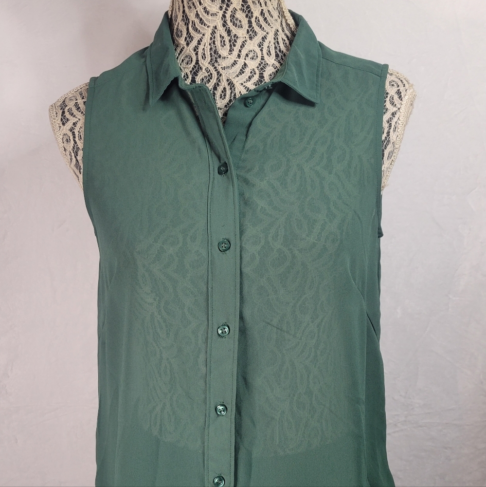 ✨️Sheer Green Button Up Tank Top